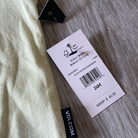 NWT Volcom | onesie for 24mons - Picture 2 of 8